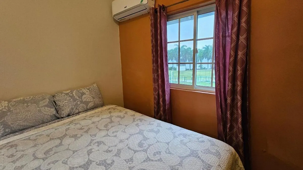 Calypso Villa - 2Bedrm 2Bathrm Pool View & Beach 203 Montego Bay Jamaica