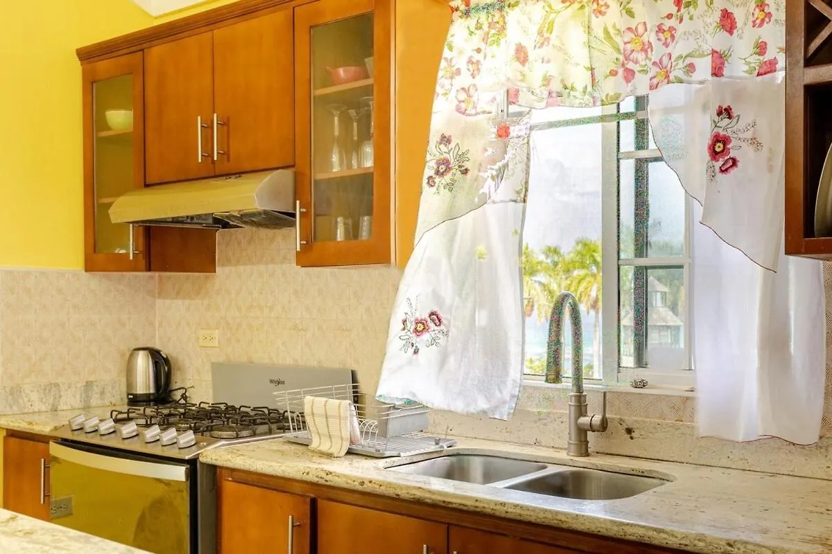 Calypso Villa - 2Bedrm 2Bathrm Pool View & Beach 203 Montego Bay Jamaica