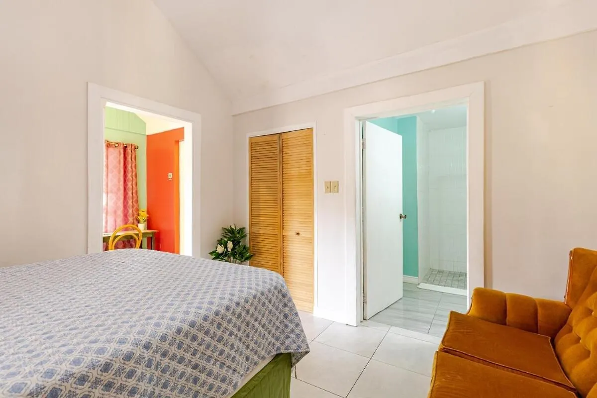 Calypso Villa - 2Bedrm 2Bathrm Pool View & Beach 203 Montego Bay
