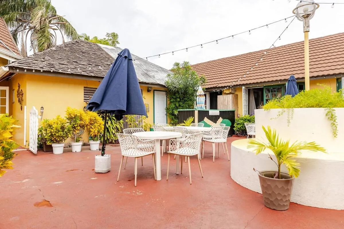Calypso Villa - 2Bedrm 2Bathrm Pool View & Beach 203 Montego Bay